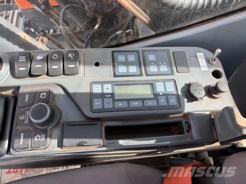 Doosan DX140LC-5 Bagri goseničarji