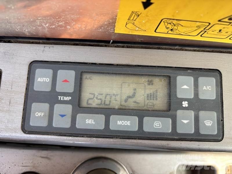 Doosan DX480LC Bagri goseničarji