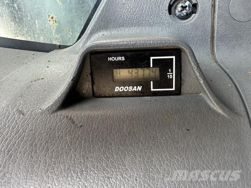 Doosan DX530LC-7 Bagri goseničarji