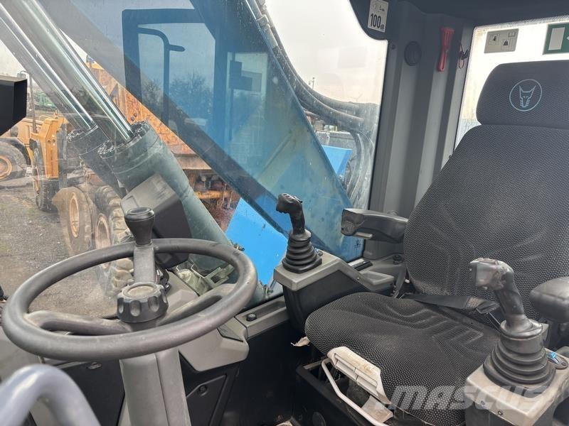 Fuchs MHL320 Bagri za prekladanje primarnih/sekundarnih surovin