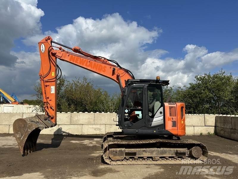 Hitachi ZX135 Bagri goseničarji