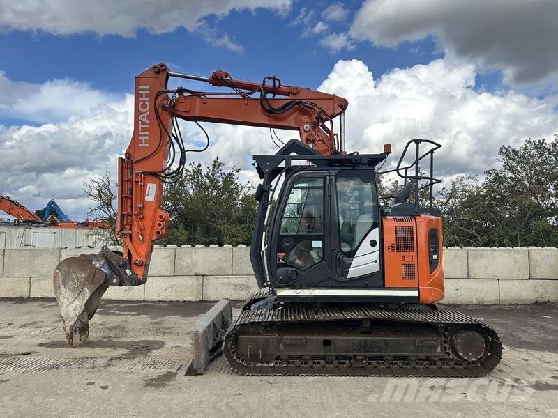 Hitachi ZX135 Rušilni bagri
