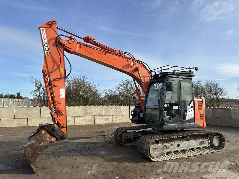 Hitachi ZX135 Bagri goseničarji