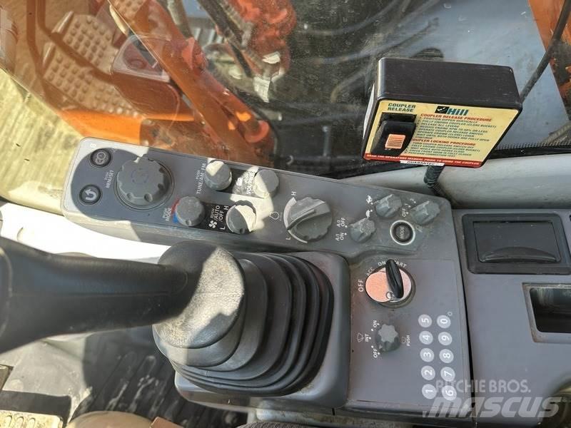 Hitachi ZX210LC-6 Bagri goseničarji