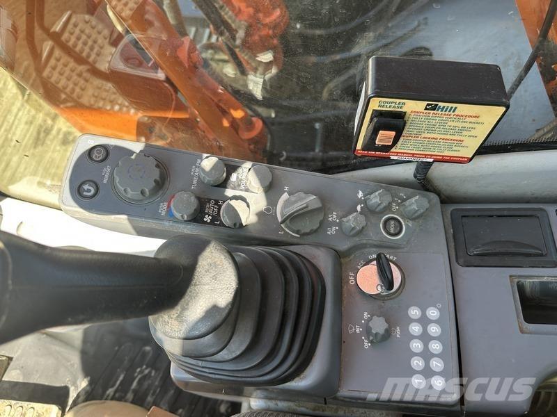 Hitachi ZX210LC-6 Bagri goseničarji