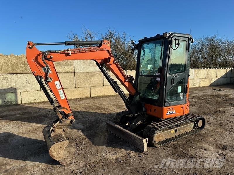 Hitachi ZX26U-6 CLR Mini bagri <7t