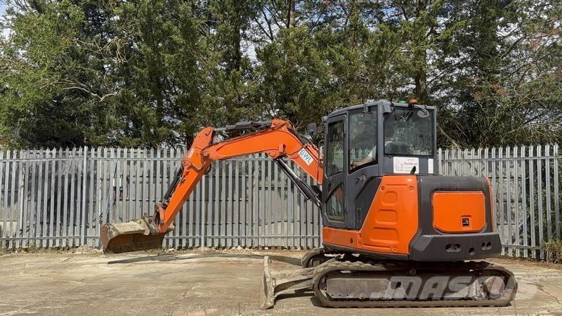 Hitachi ZX65 Midi bagri 7t – 12t