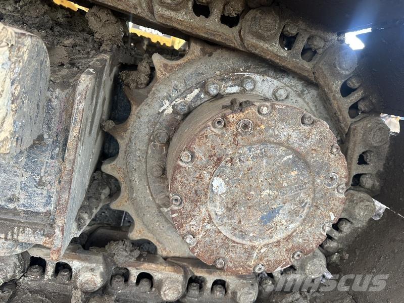 JCB 140X L 4F Bagri goseničarji