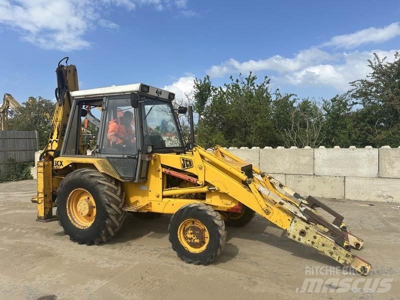 JCB 3CX Sitemaster Rovokopači