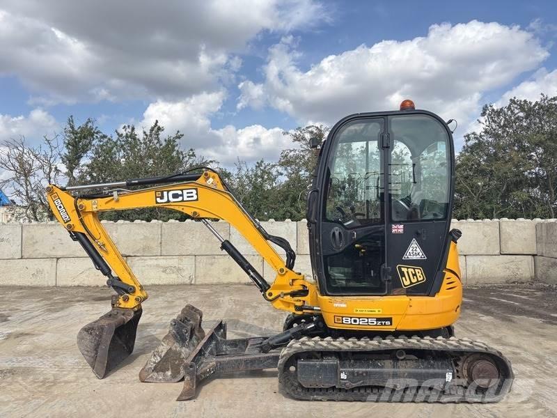 JCB 8025 ZTS Mini bagri <7t