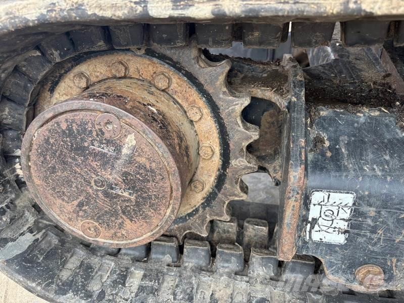 JCB 8025 ZTS Mini bagri <7t