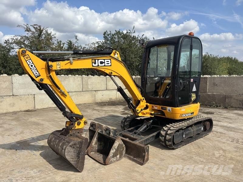 JCB 8025 ZTS Mini bagri <7t