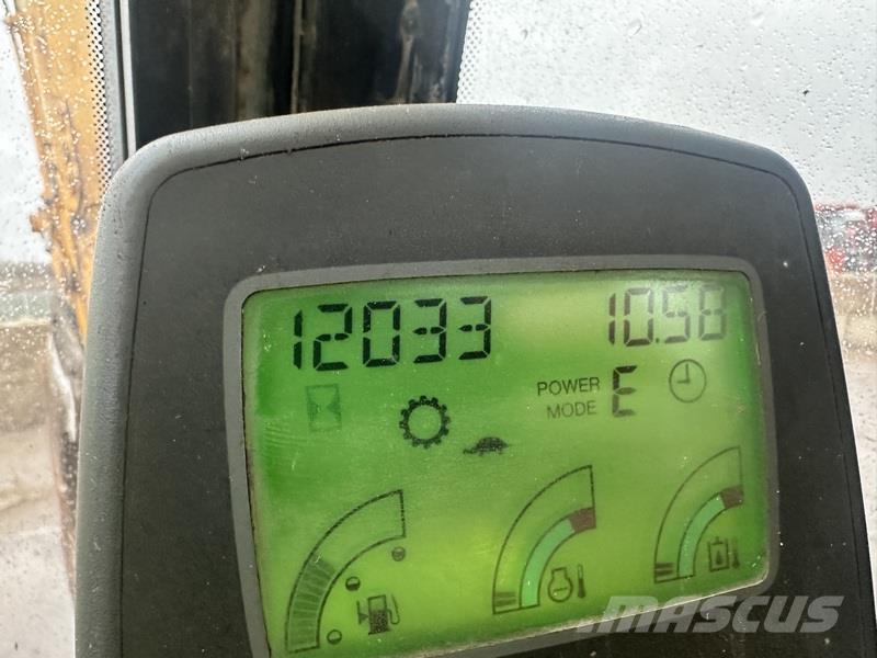 JCB JS220 LC Bagri goseničarji