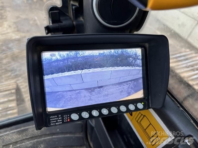JCB JS370 LC T4 Bagri goseničarji