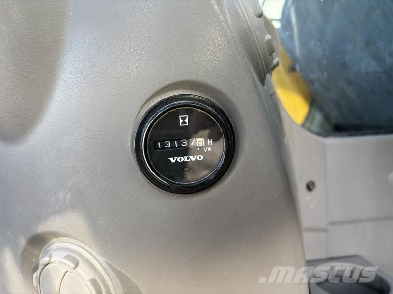 Volvo ECR235 DL Bagri goseničarji