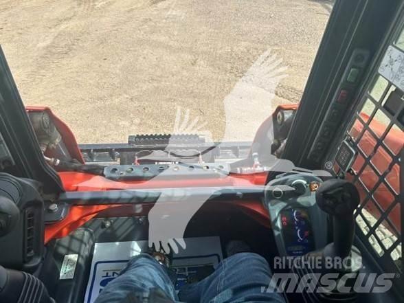 Kubota SSV75 Skid steer mini nakladalci