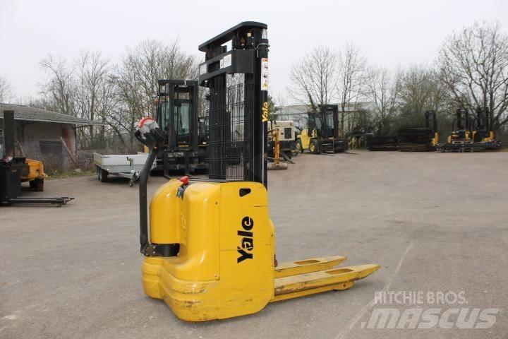 Yale MS10AC Ročni električni viličar