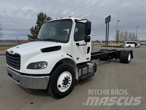Freightliner M2 106 Vlačilci