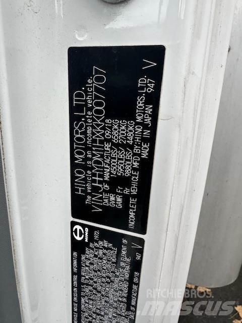 Hino 155 Tovornjaki zabojniki
