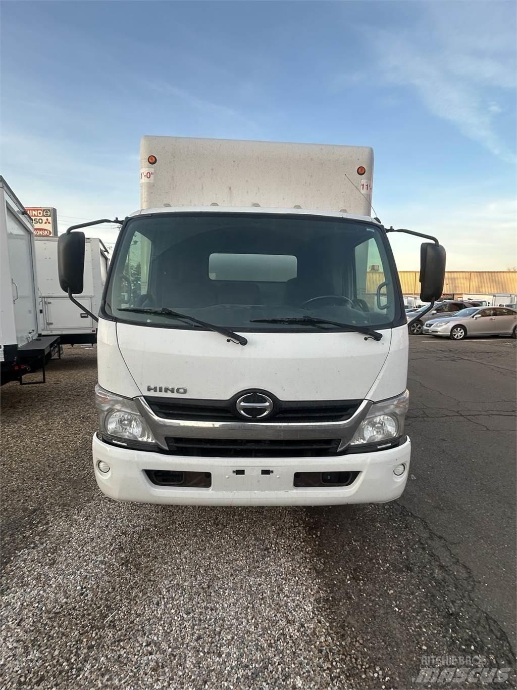 Hino 155 Tovornjaki zabojniki