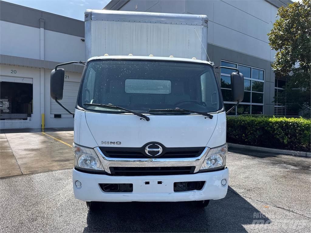 Hino 195 Tovornjaki zabojniki