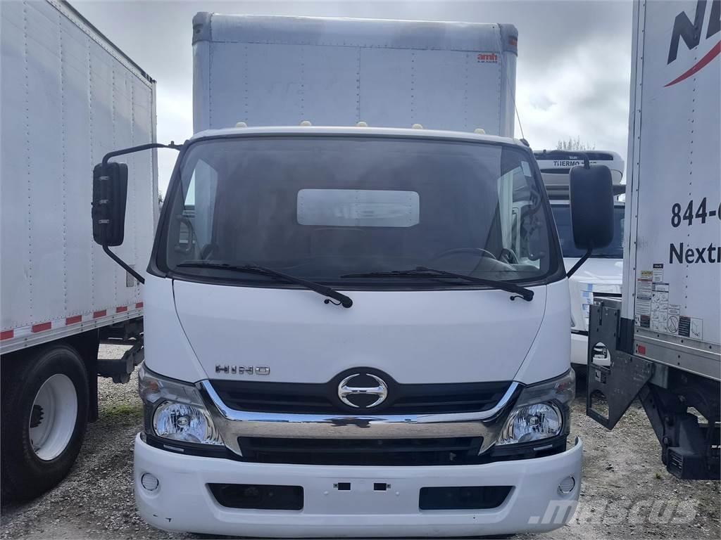 Hino 195 Tovornjaki zabojniki