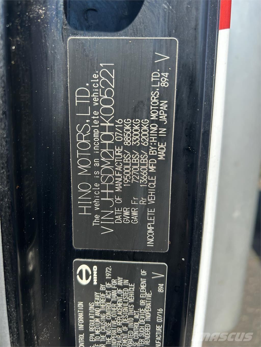 Hino 195 Tovornjaki zabojniki