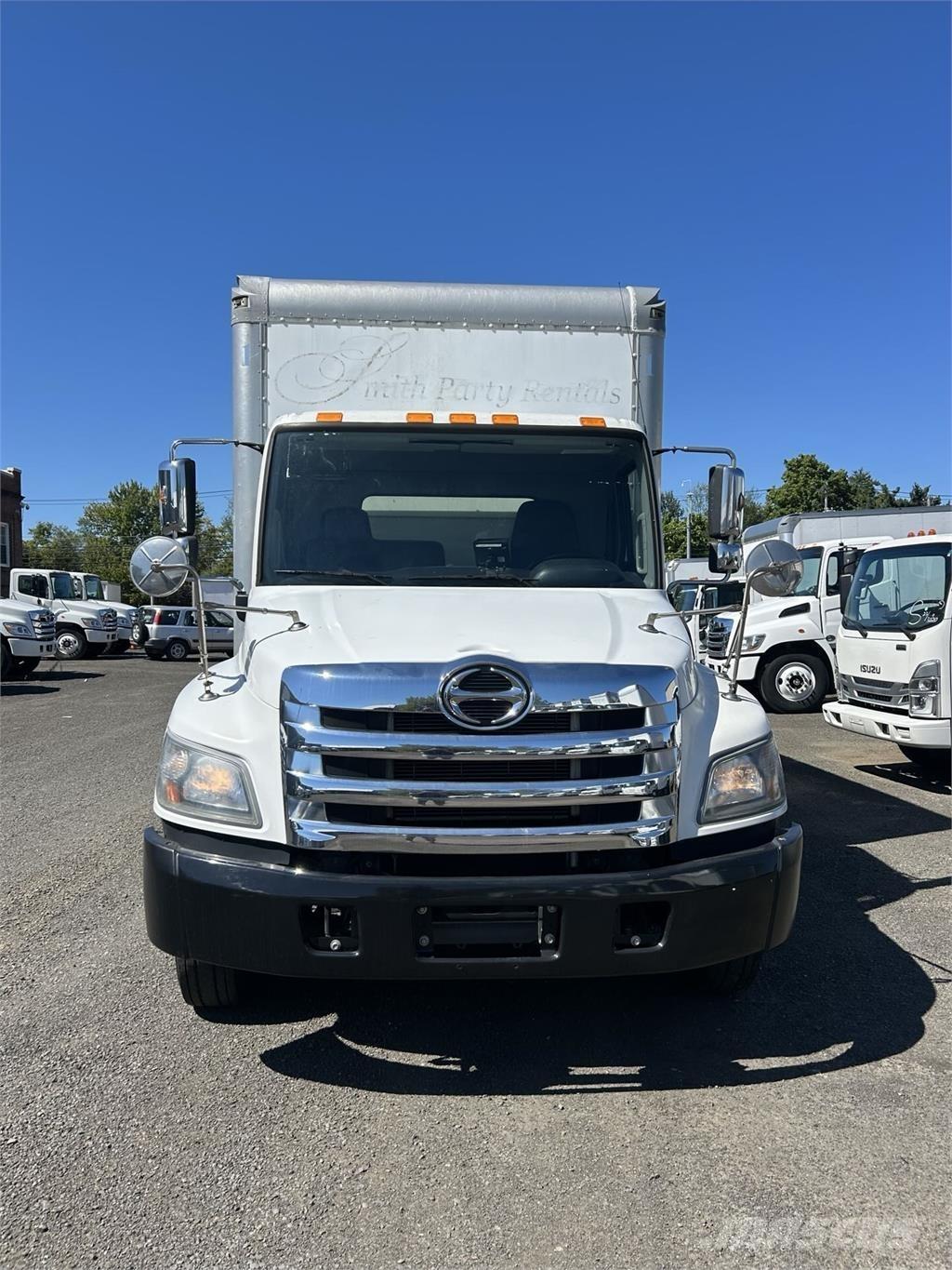 Hino 258ALP Tovornjaki zabojniki