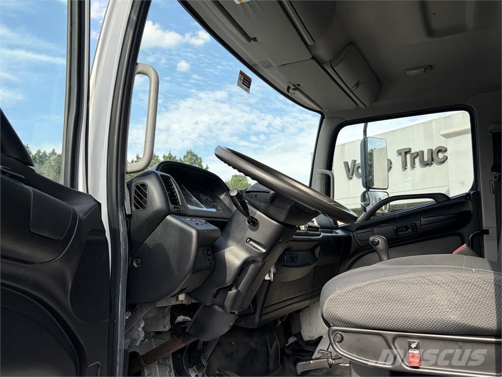 Hino 268 Tovornjaki zabojniki
