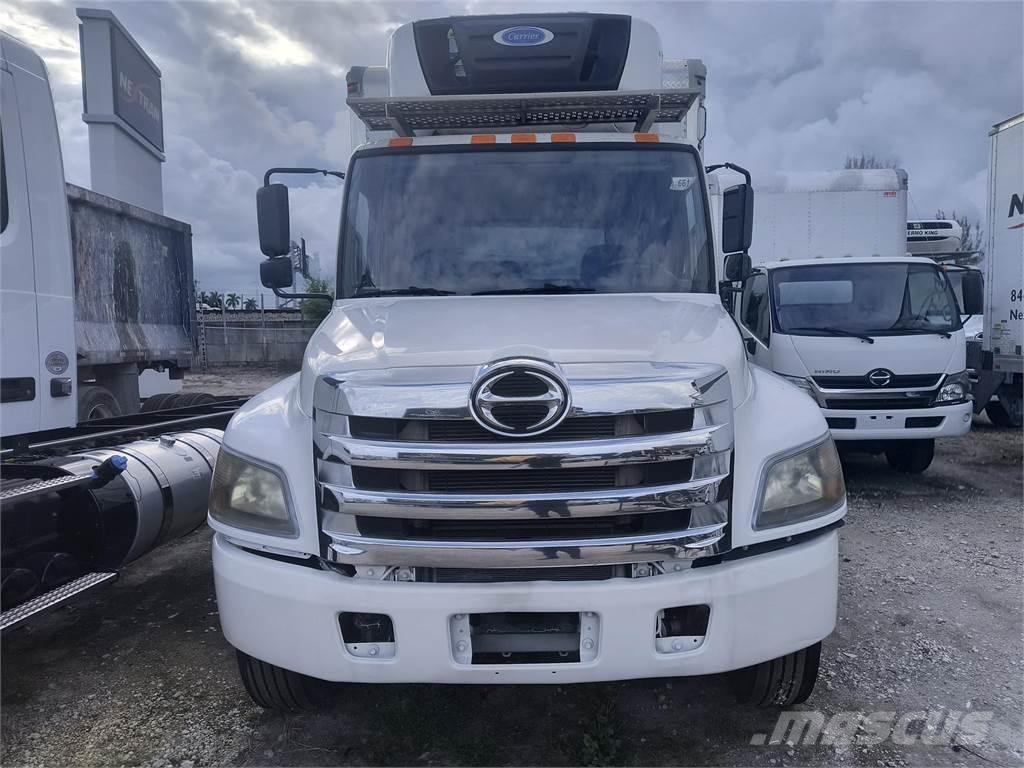 Hino 268 Tovornjaki zabojniki