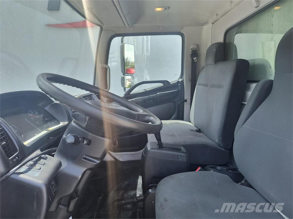 Hino 268 Tovornjaki zabojniki