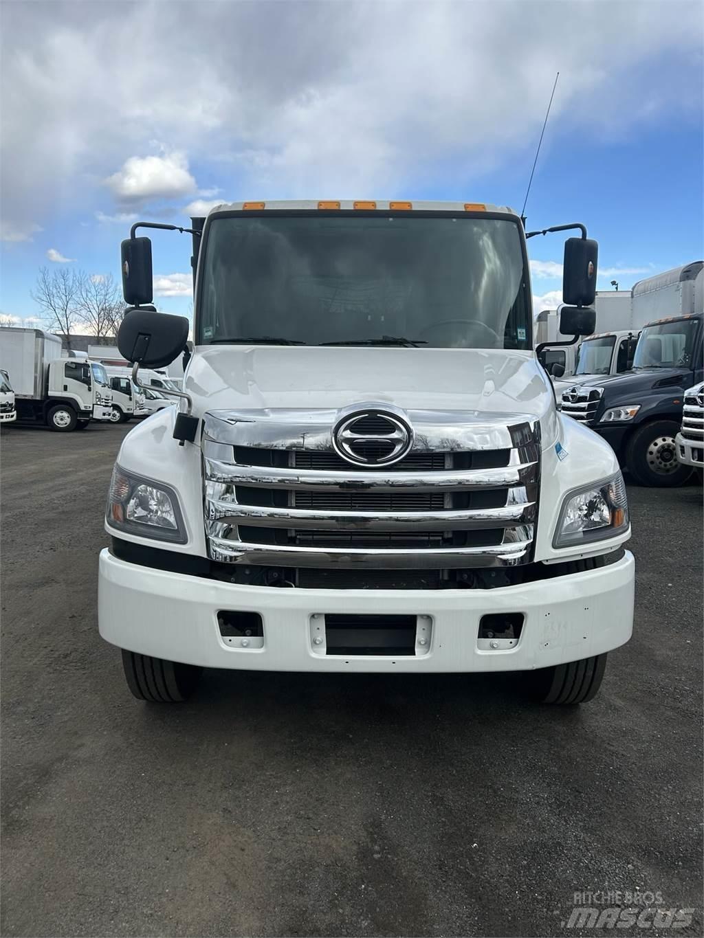 Hino 338 Drugi tovornjaki