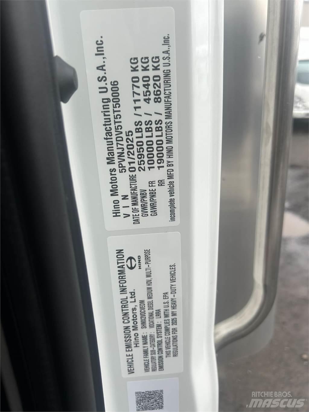 Hino L6 Tovornjaki zabojniki