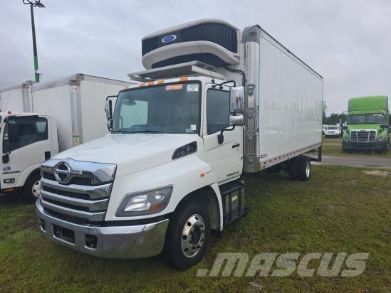 Hino L6 Tovornjaki zabojniki