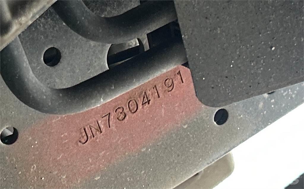 Isuzu NPR Tovornjaki zabojniki