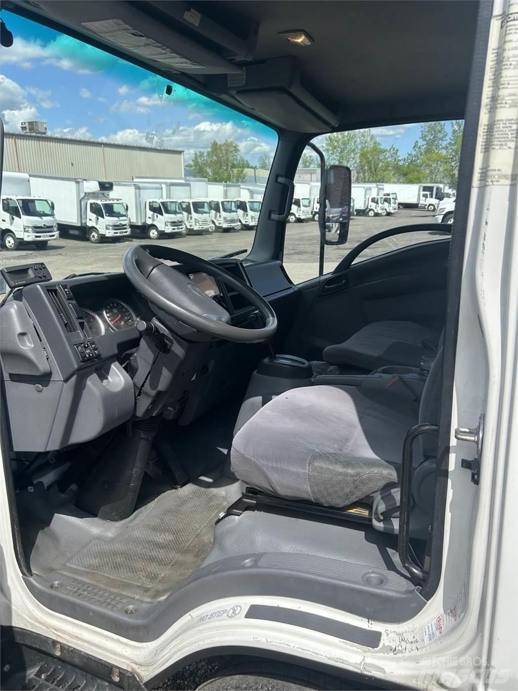 Isuzu NPR HD DC Tovornjaki zabojniki