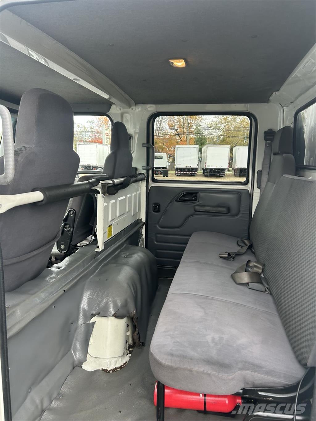 Isuzu NPR HD DC Tovornjaki zabojniki