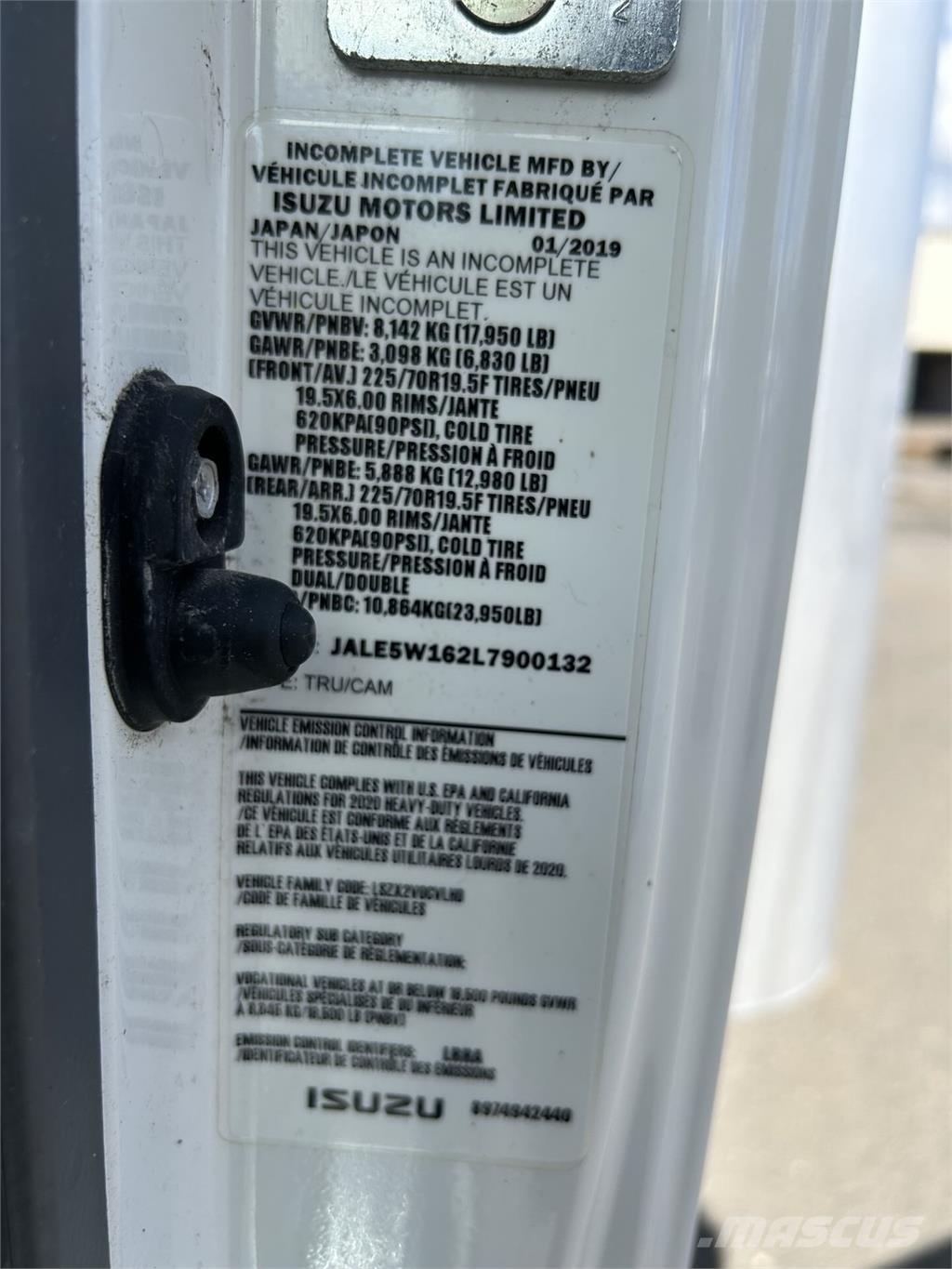 Isuzu NQR Tovornjaki zabojniki