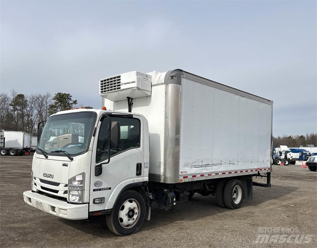 Isuzu NRR Tovornjaki zabojniki