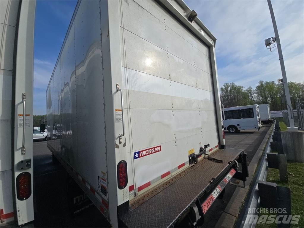 Isuzu NRR Tovornjaki zabojniki