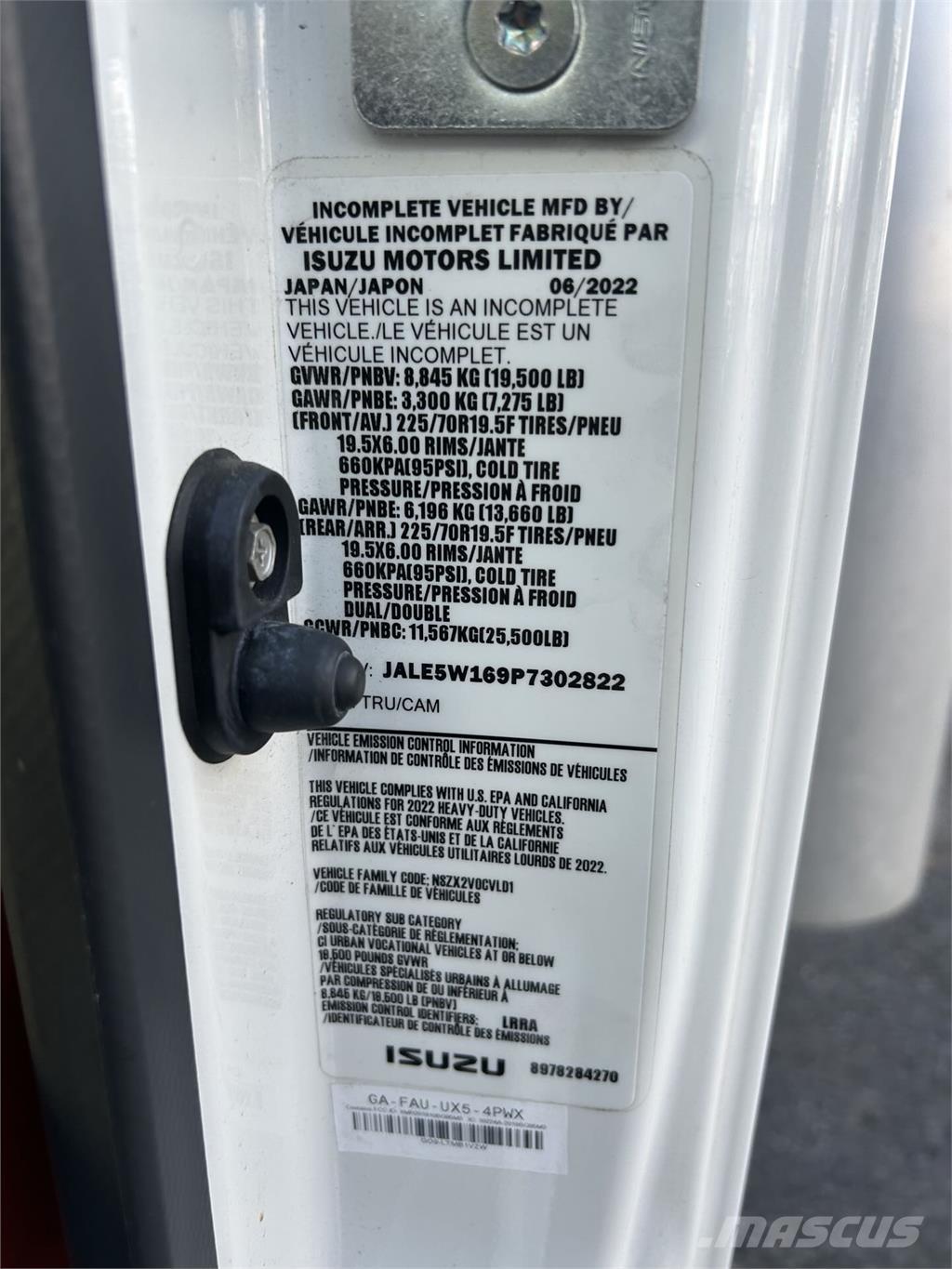 Isuzu NRR Tovornjaki zabojniki