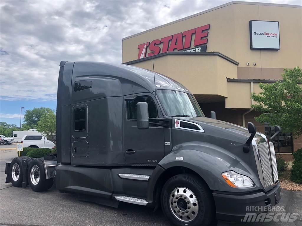 Kenworth T680 Vlačilci