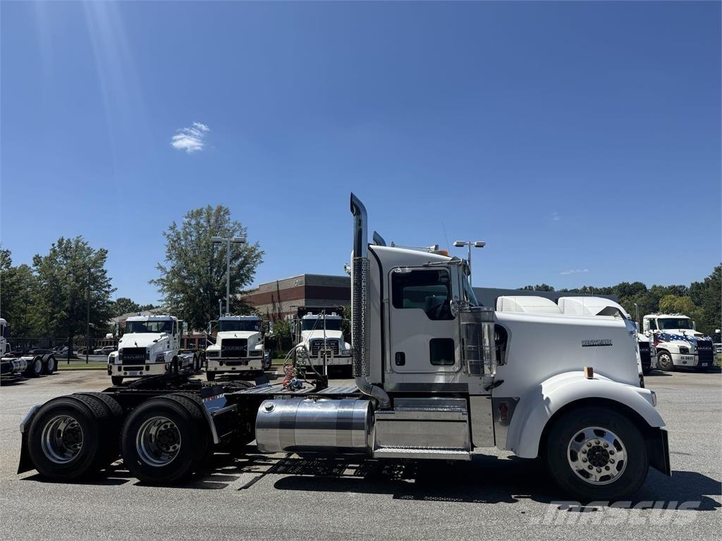 Kenworth W900 Vlačilci
