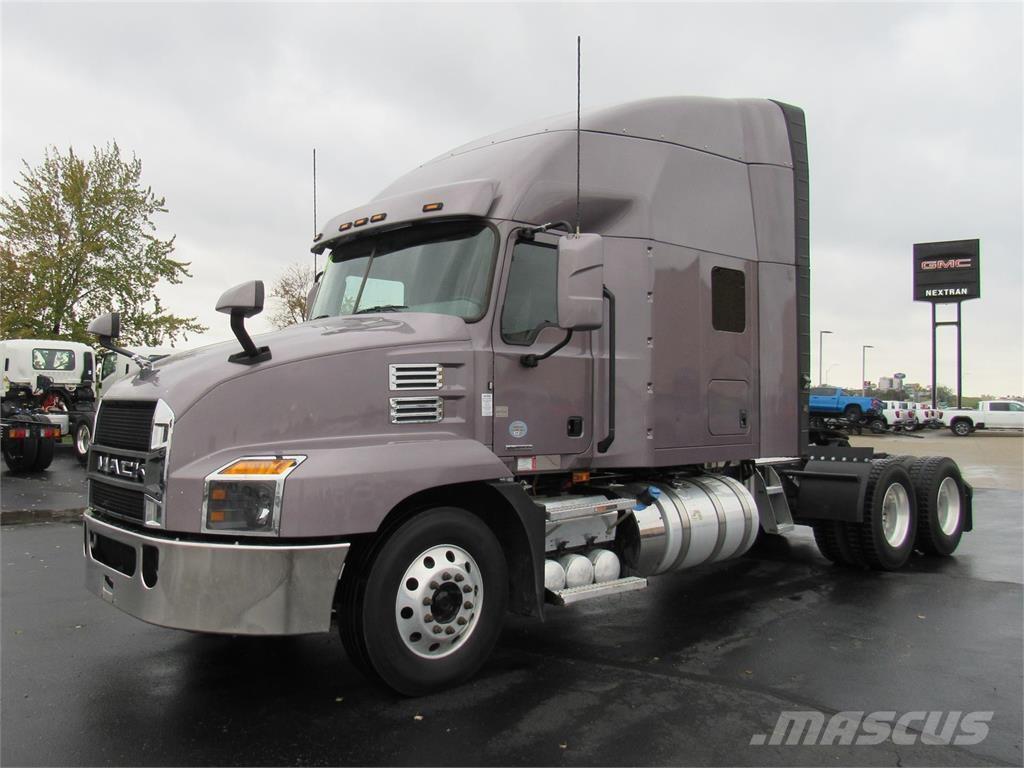 Mack AN64T Vlačilci