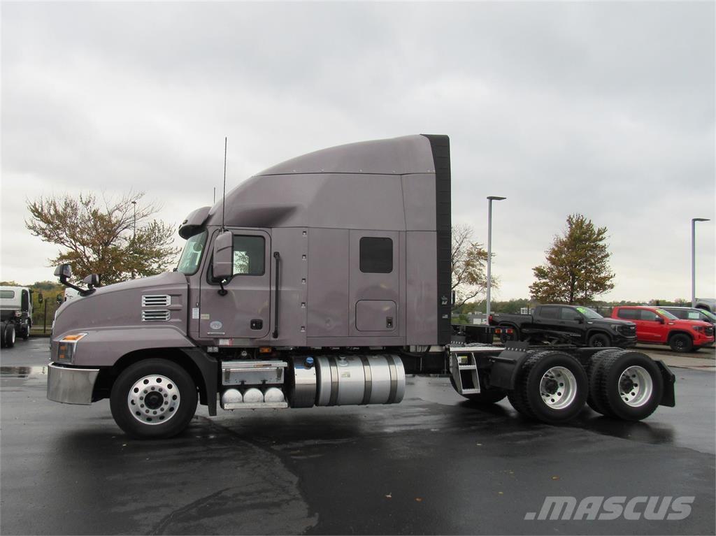 Mack AN64T Vlačilci