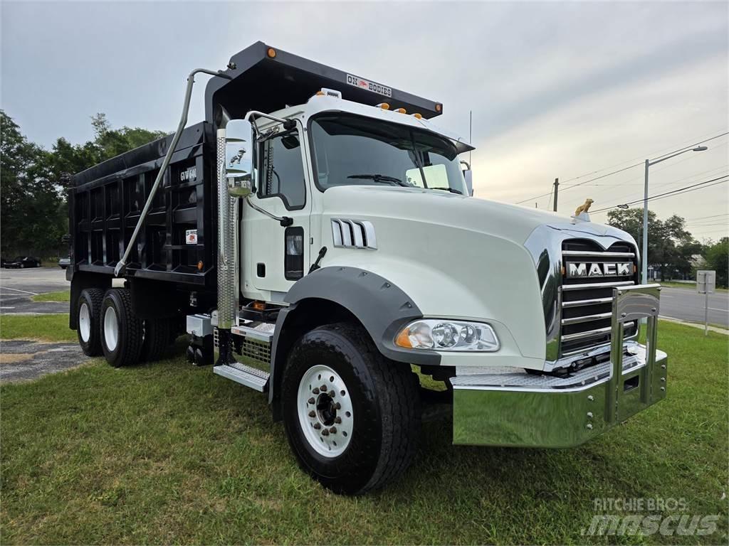 Mack GR64B Kiper tovornjaki