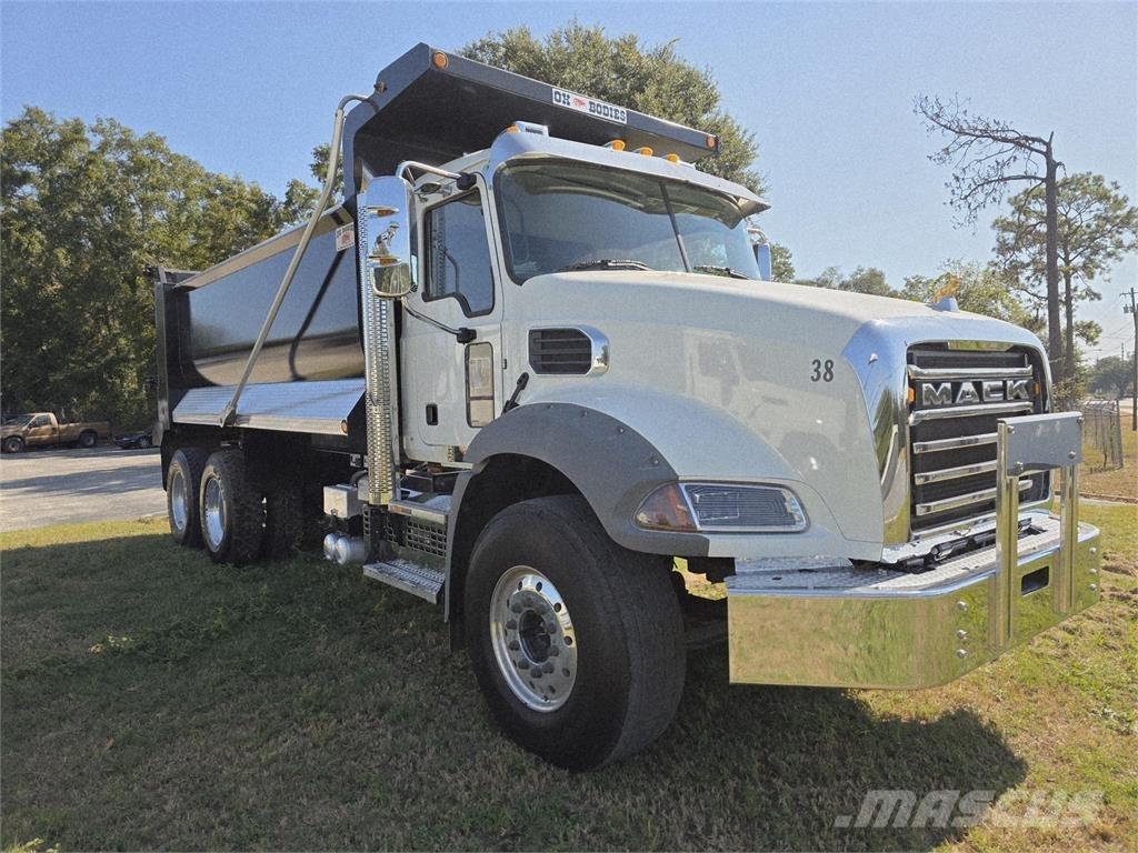 Mack GR64B Kiper tovornjaki