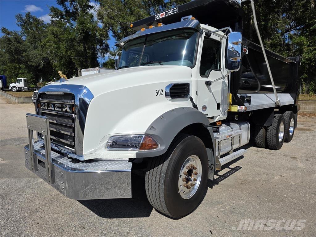 Mack GR64B Kiper tovornjaki