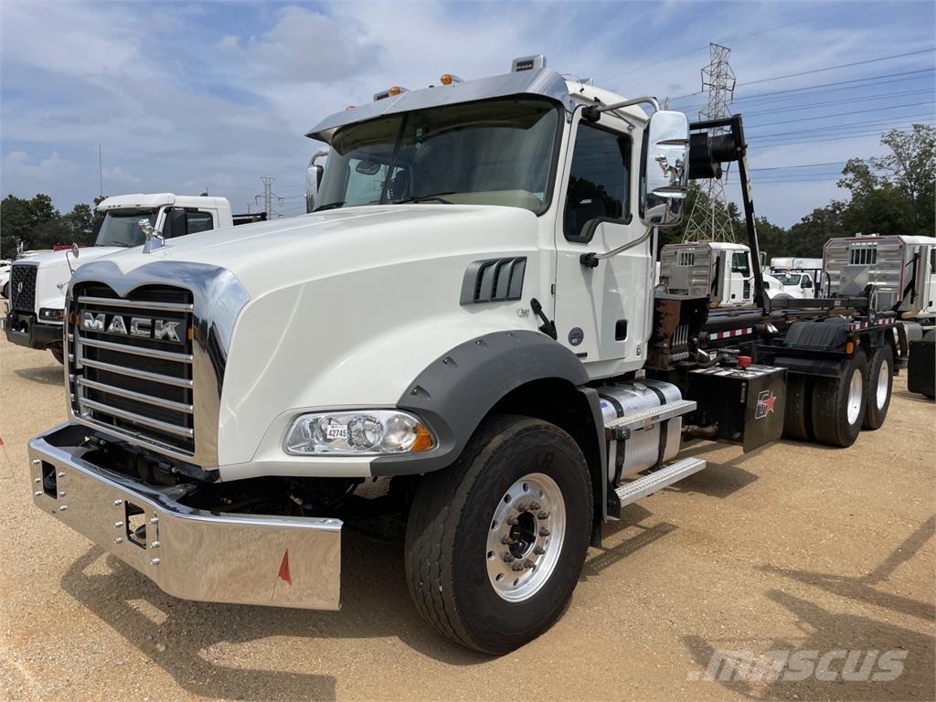 Mack GR64B Drugi tovornjaki