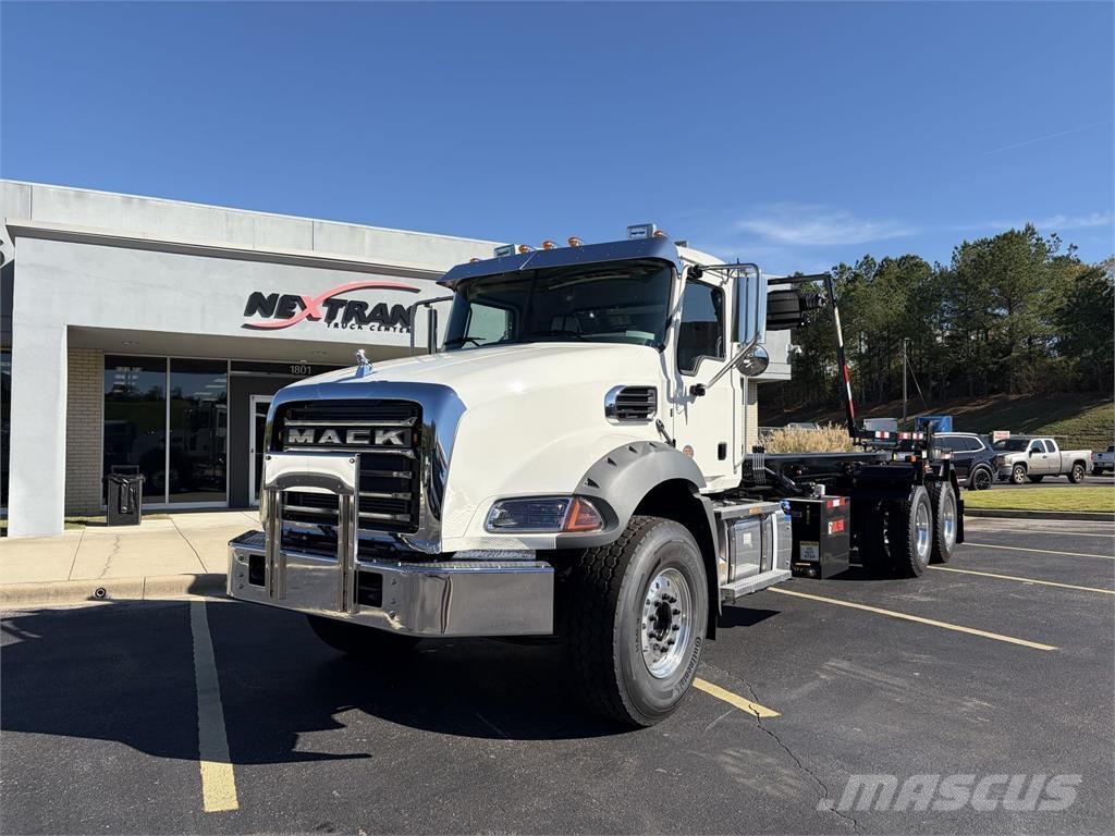 Mack GR64B Drugi tovornjaki